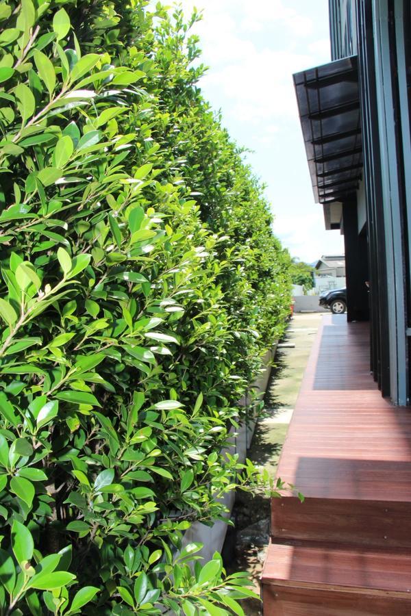 The Logbook Room And Cafe' Chonburi Buitenkant foto