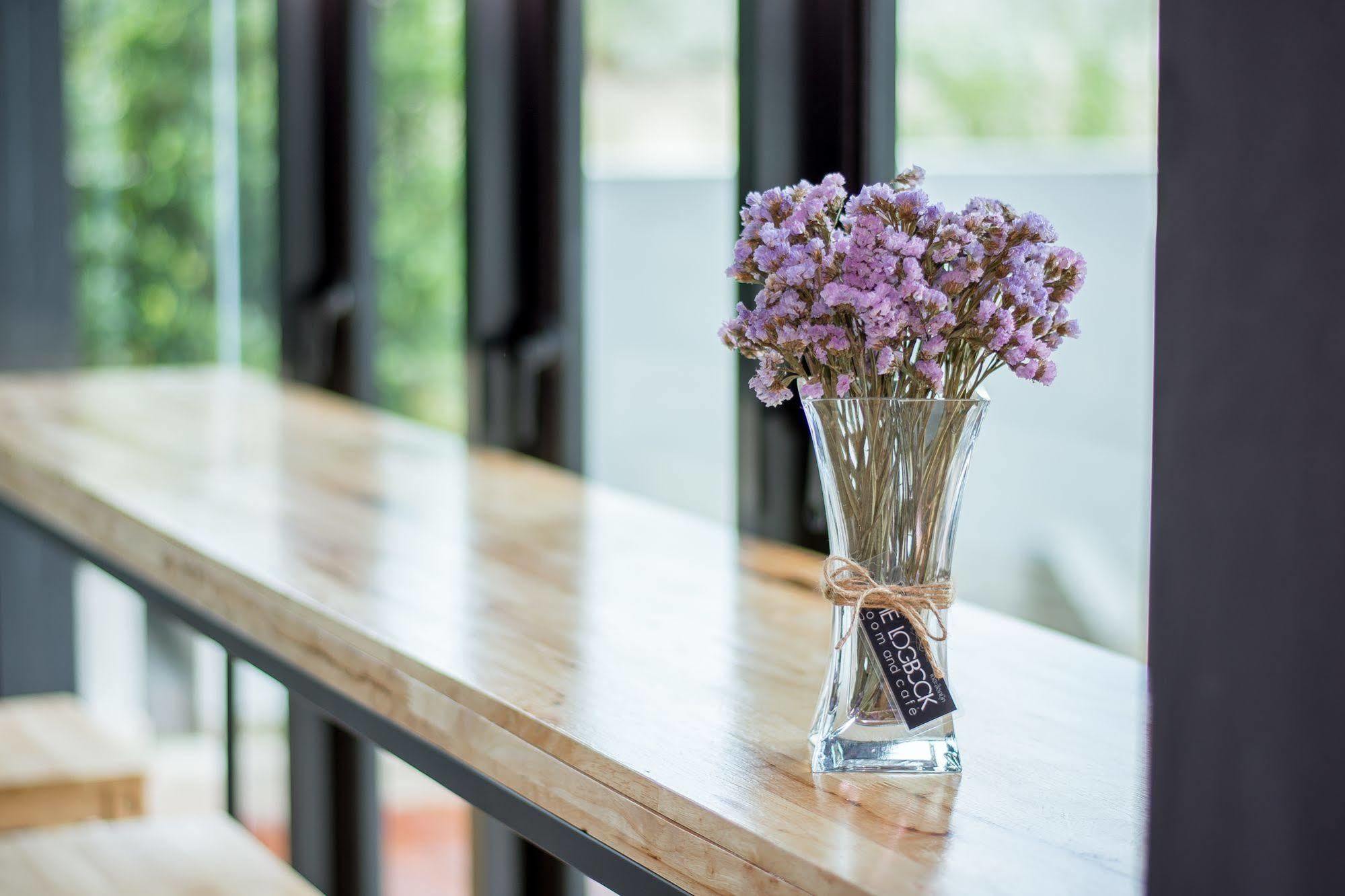 The Logbook Room And Cafe' Chonburi Buitenkant foto